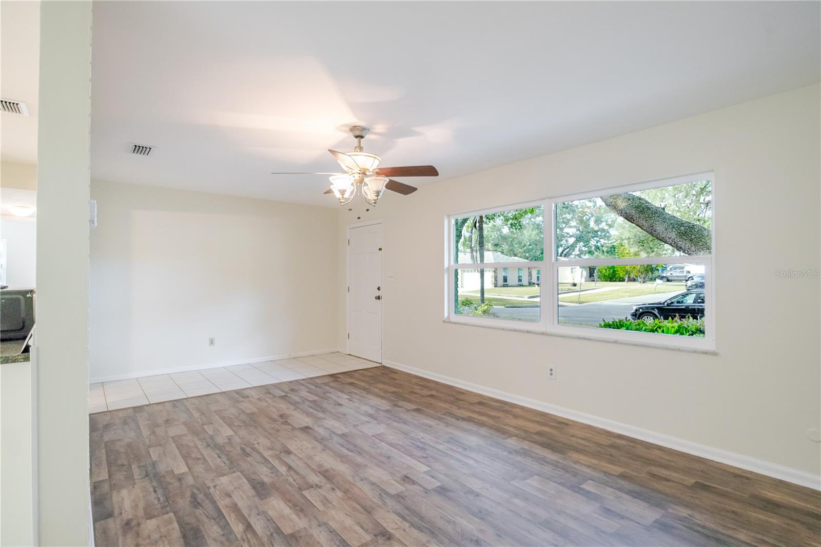 Image 10 of 51 For 1721 Woodridge Drive