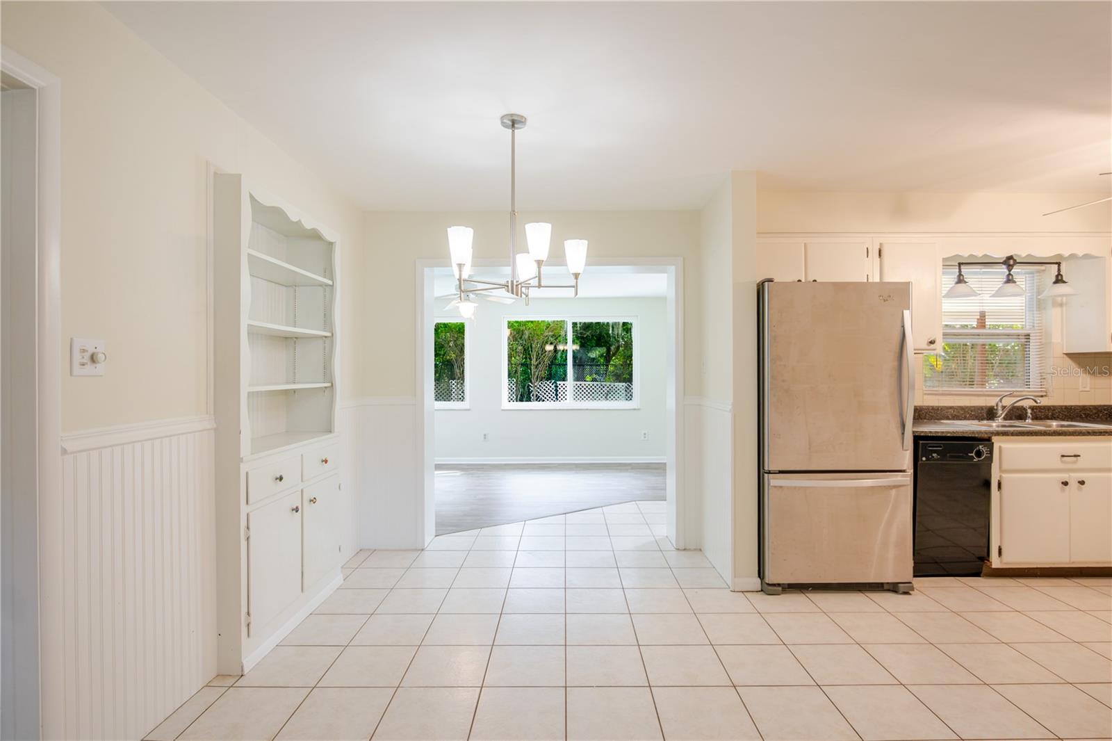 Image 14 of 51 For 1721 Woodridge Drive