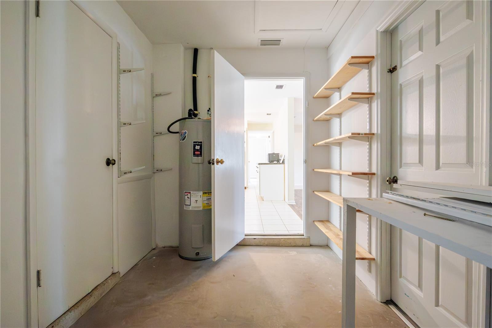 Image 34 of 51 For 1721 Woodridge Drive