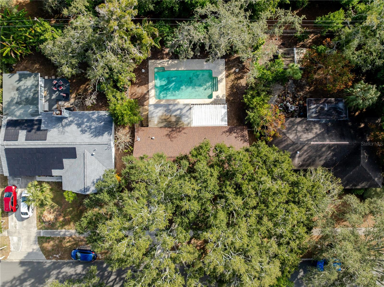 Image 38 of 51 For 1721 Woodridge Drive