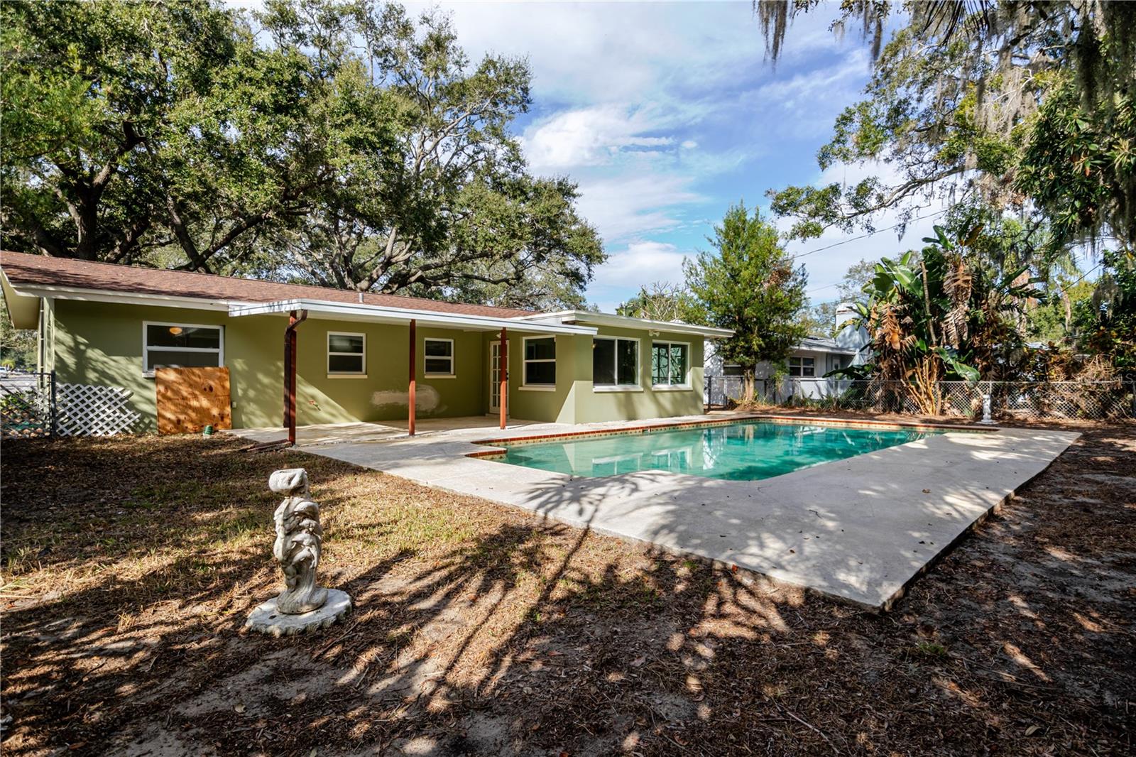 Image 41 of 51 For 1721 Woodridge Drive