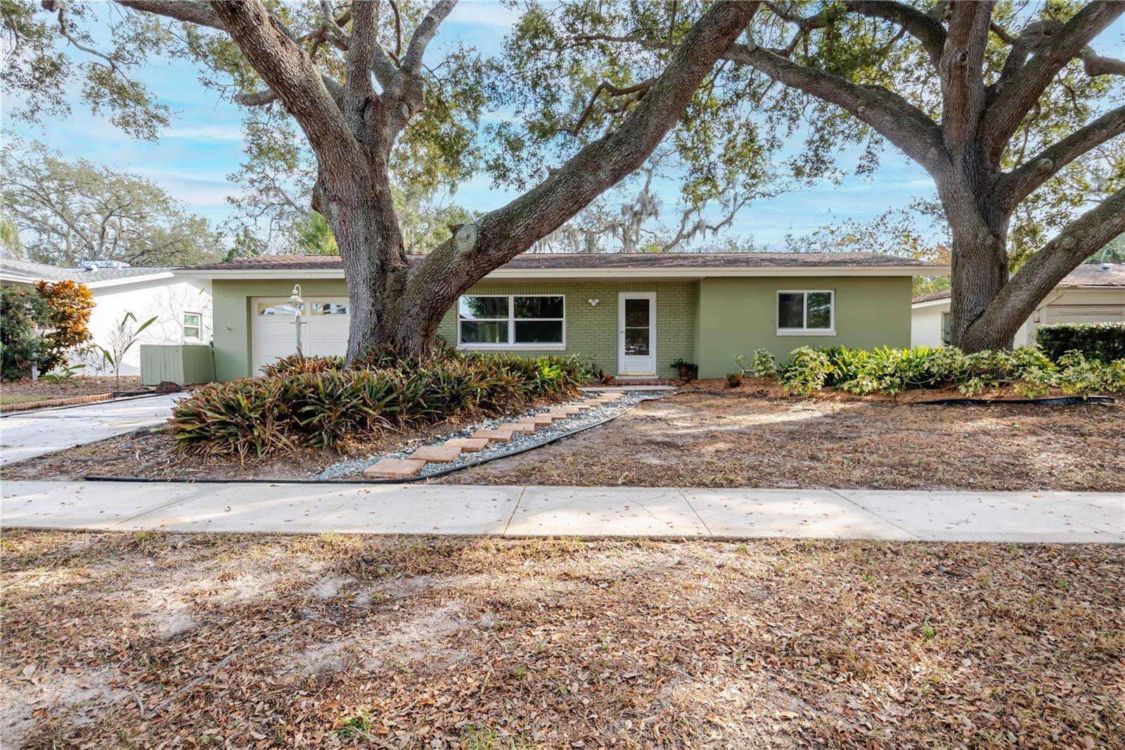 Image 45 of 51 For 1721 Woodridge Drive