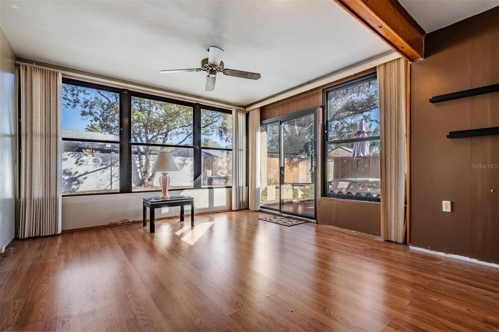 Image 15 of 33 For 7954 Knox Loop