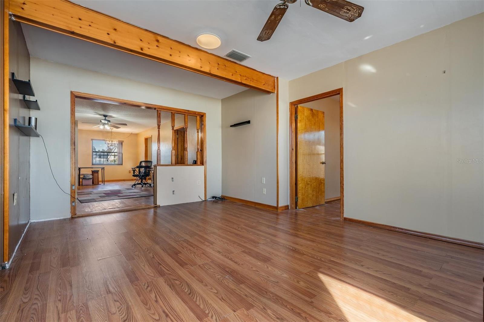 Image 17 of 33 For 7954 Knox Loop