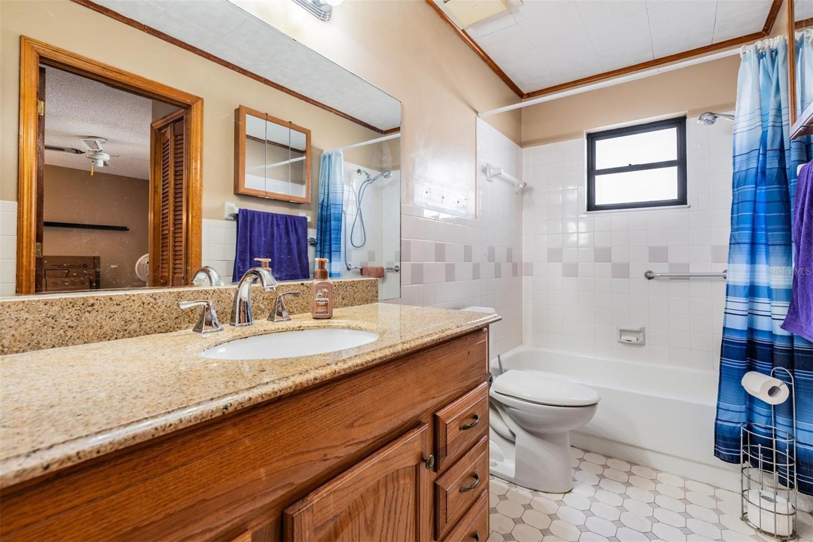 Image 21 of 33 For 7954 Knox Loop