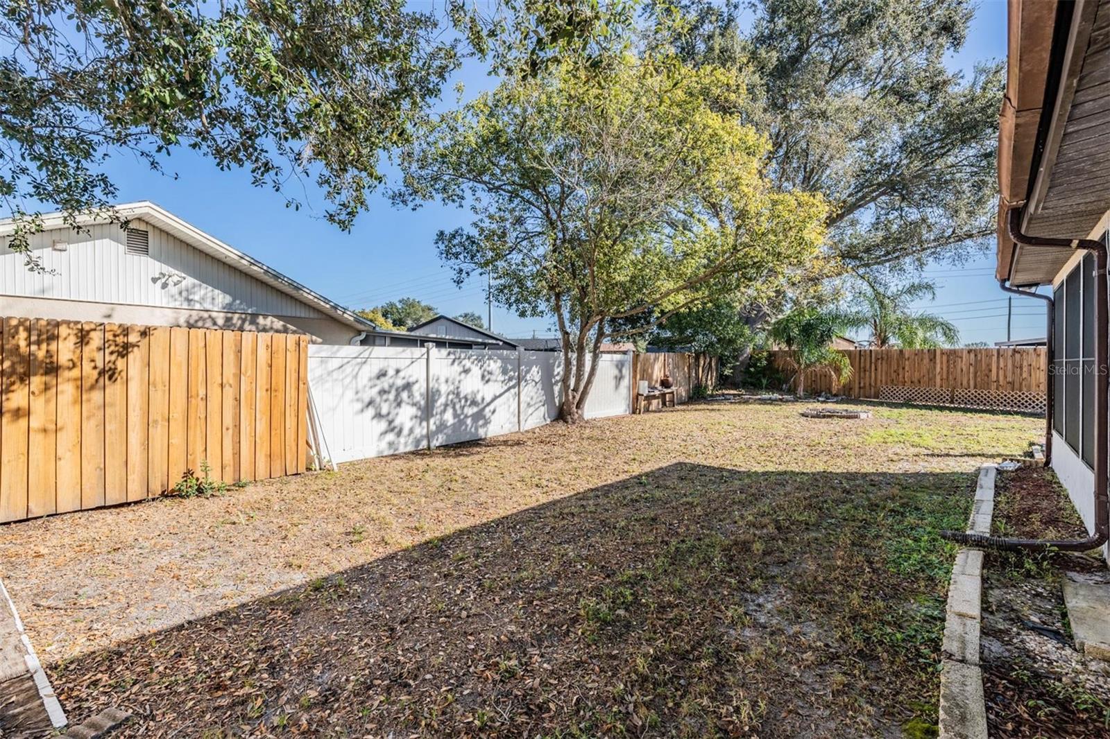 Image 26 of 33 For 7954 Knox Loop