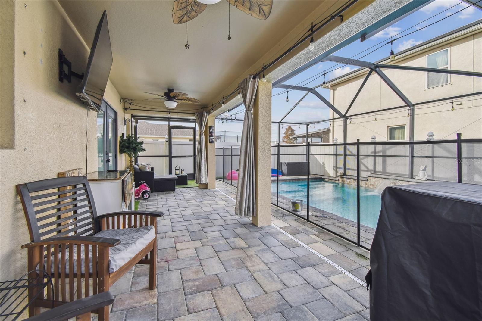 Image 10 of 93 For 10403 Laguna Plains Drive