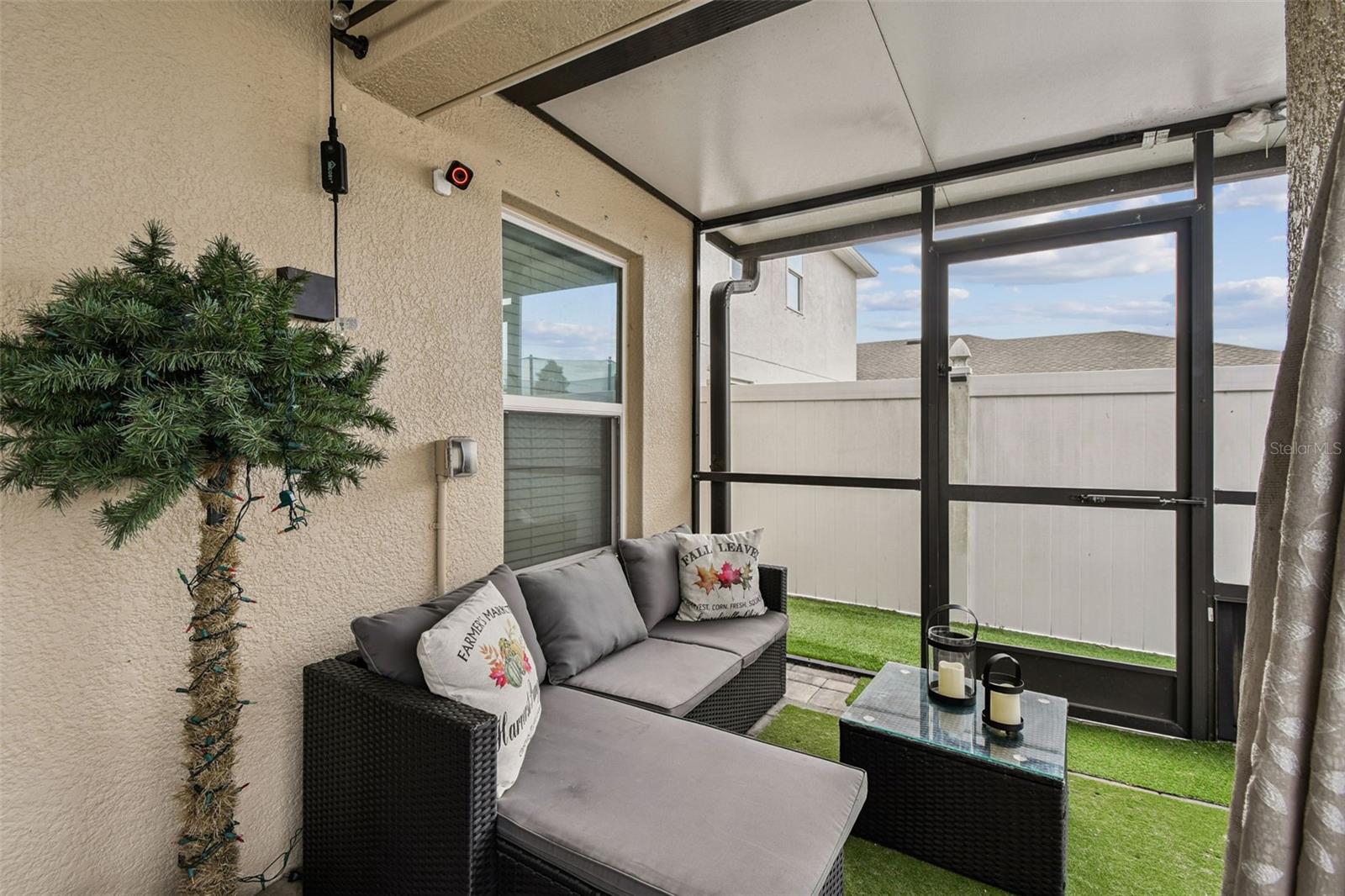 Image 12 of 93 For 10403 Laguna Plains Drive