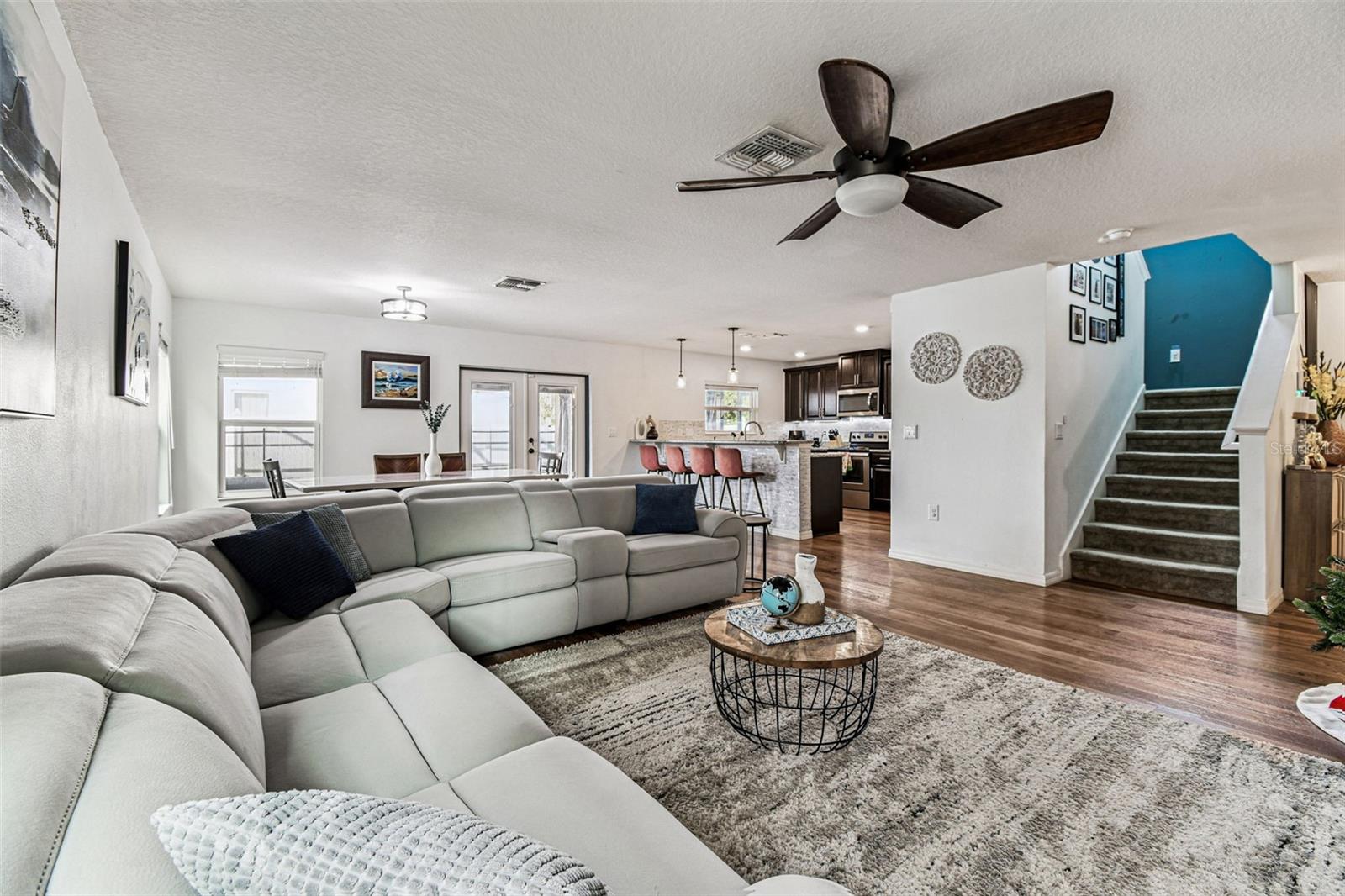 Image 28 of 93 For 10403 Laguna Plains Drive