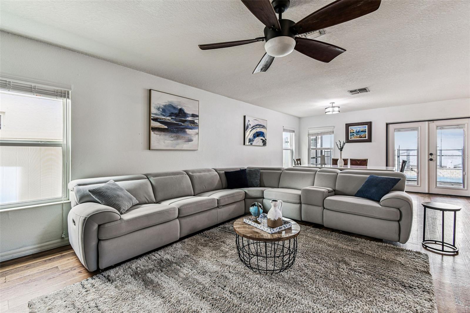 Image 29 of 93 For 10403 Laguna Plains Drive