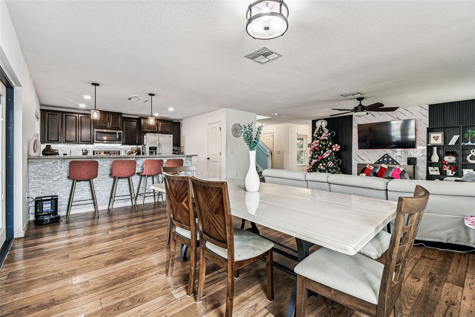 Image 44 of 93 For 10403 Laguna Plains Drive