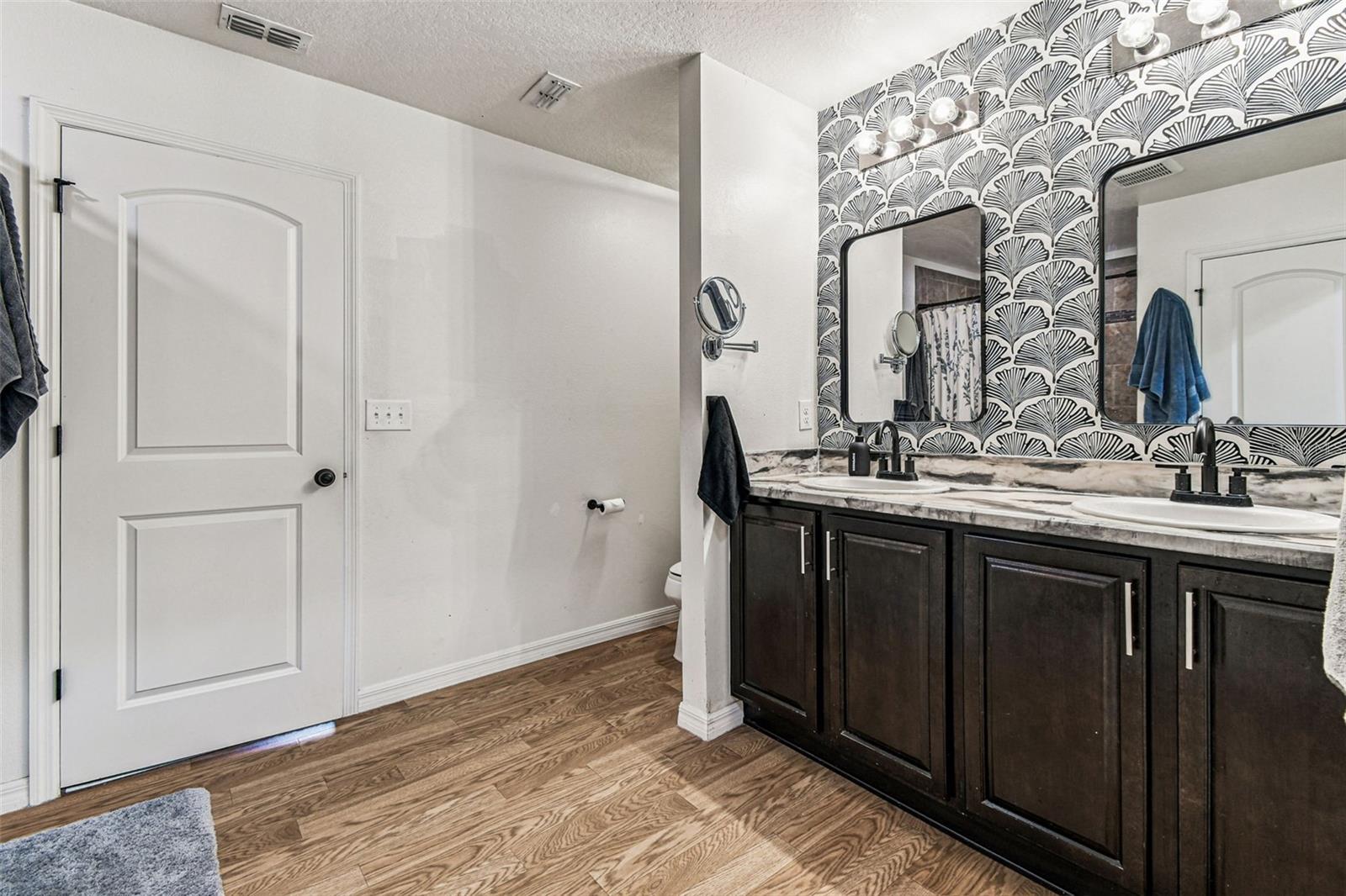 Image 61 of 93 For 10403 Laguna Plains Drive