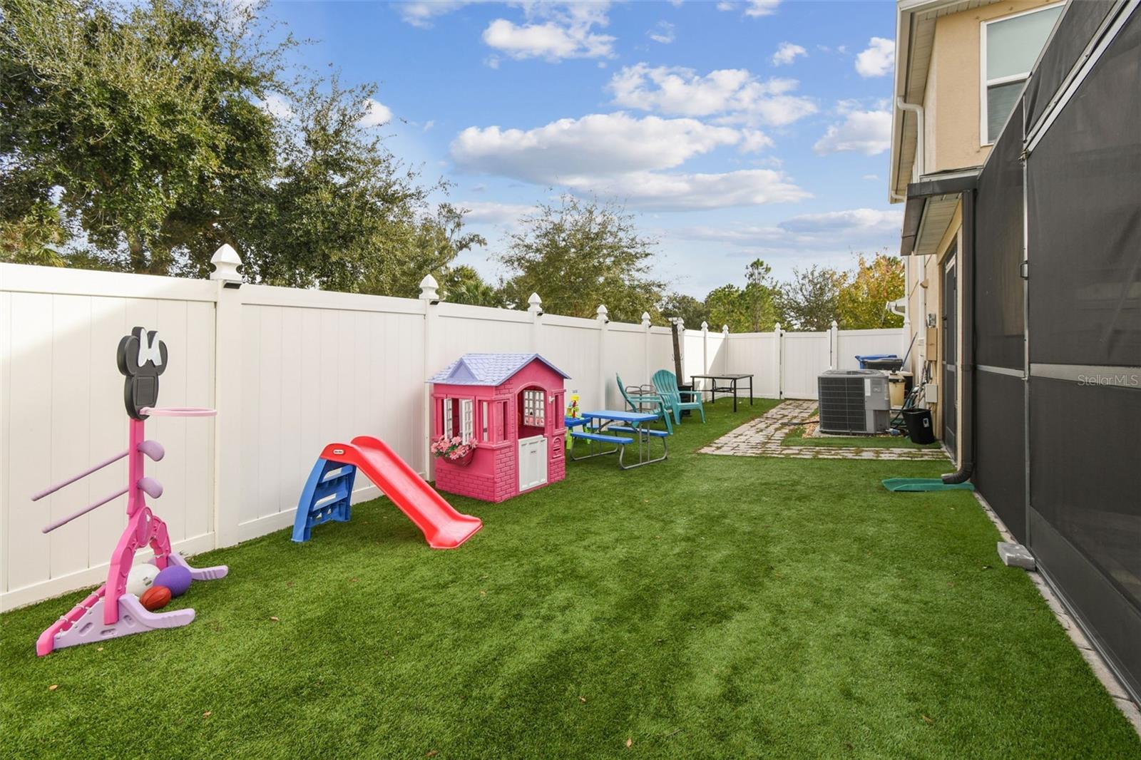 Image 76 of 93 For 10403 Laguna Plains Drive