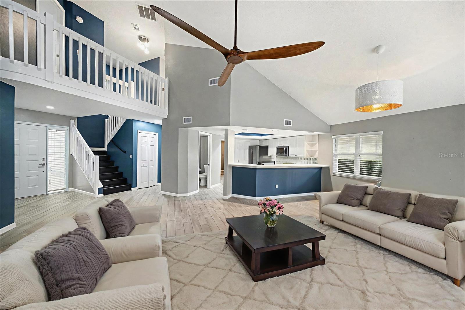 Listing photo id 8 for 15811 Sanctuary Drive