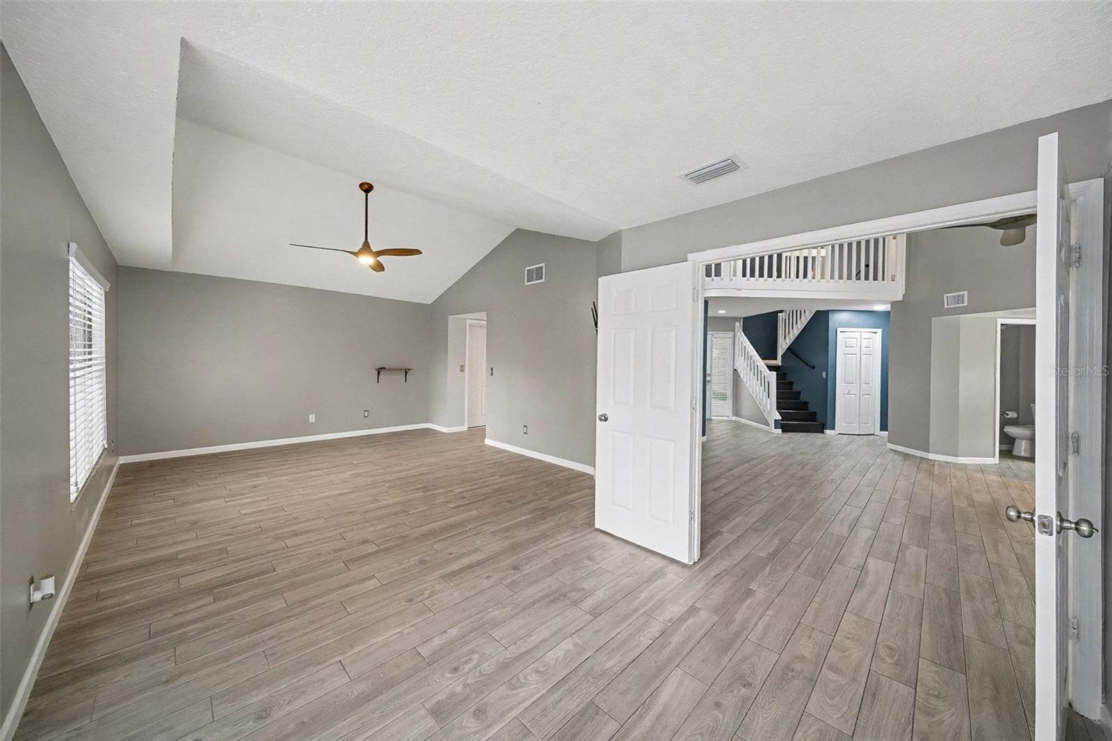 Listing photo id 25 for 15811 Sanctuary Drive