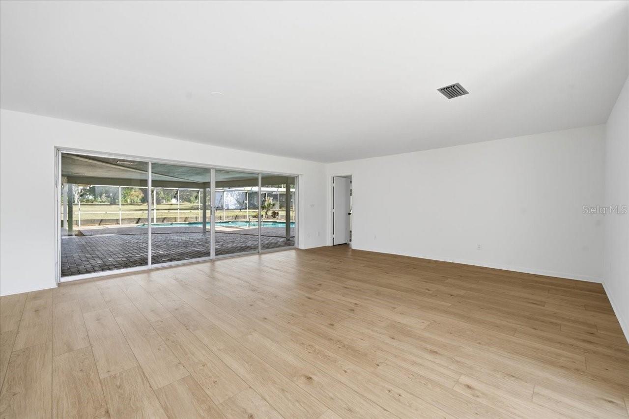 Listing photo id 11 for 2 Dorado Place