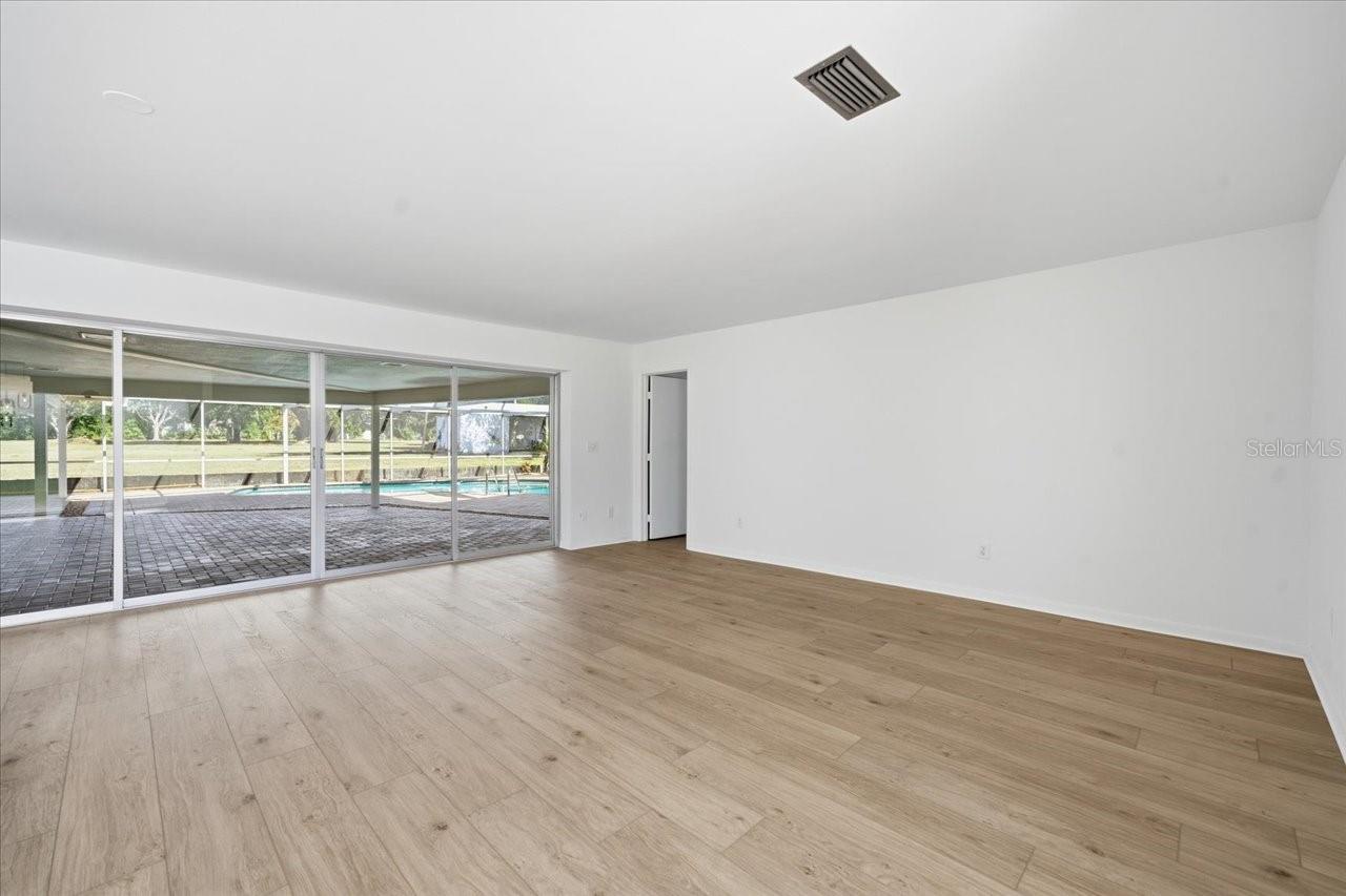 Listing photo id 13 for 2 Dorado Place