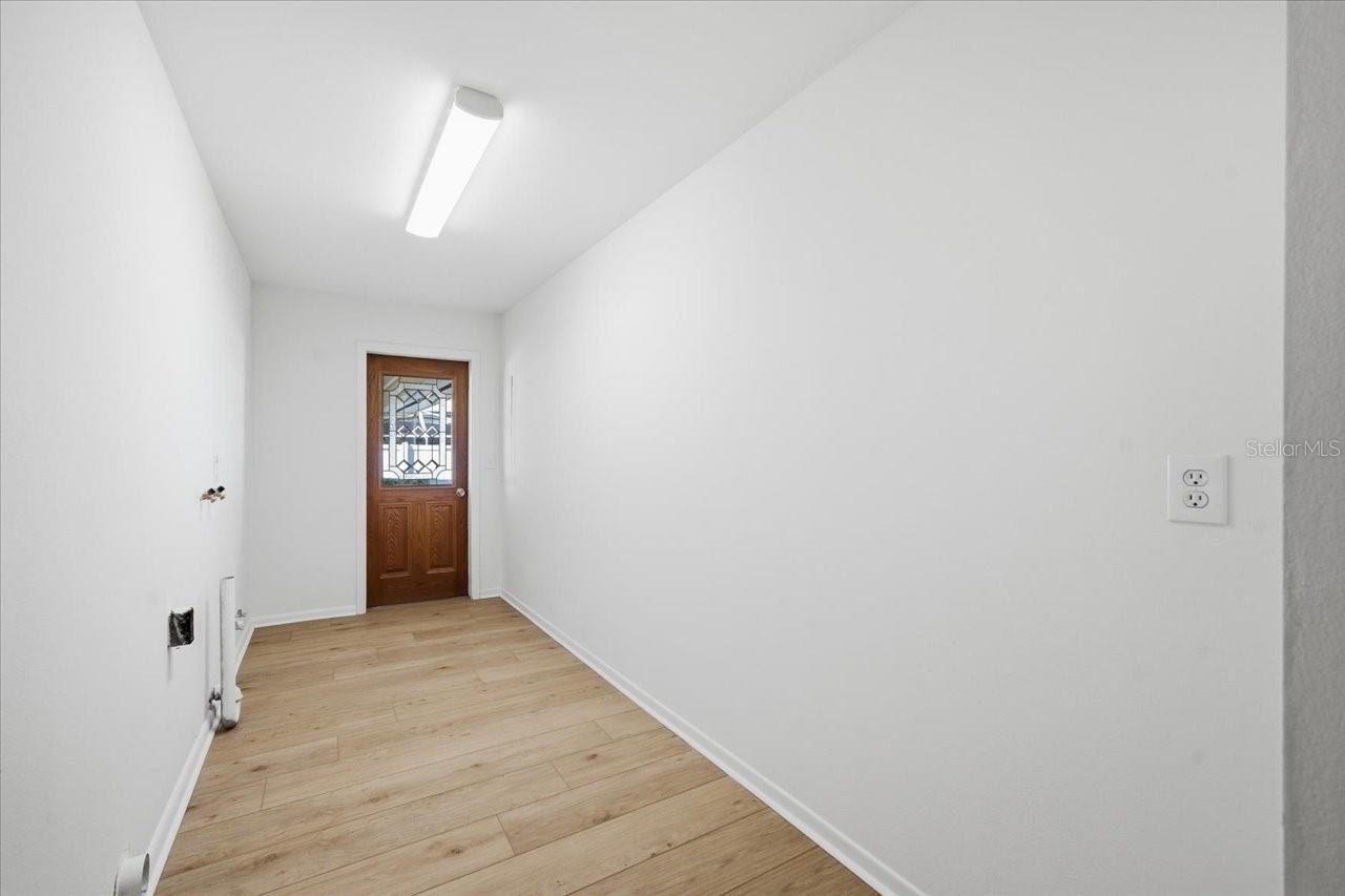 Listing photo id 15 for 2 Dorado Place