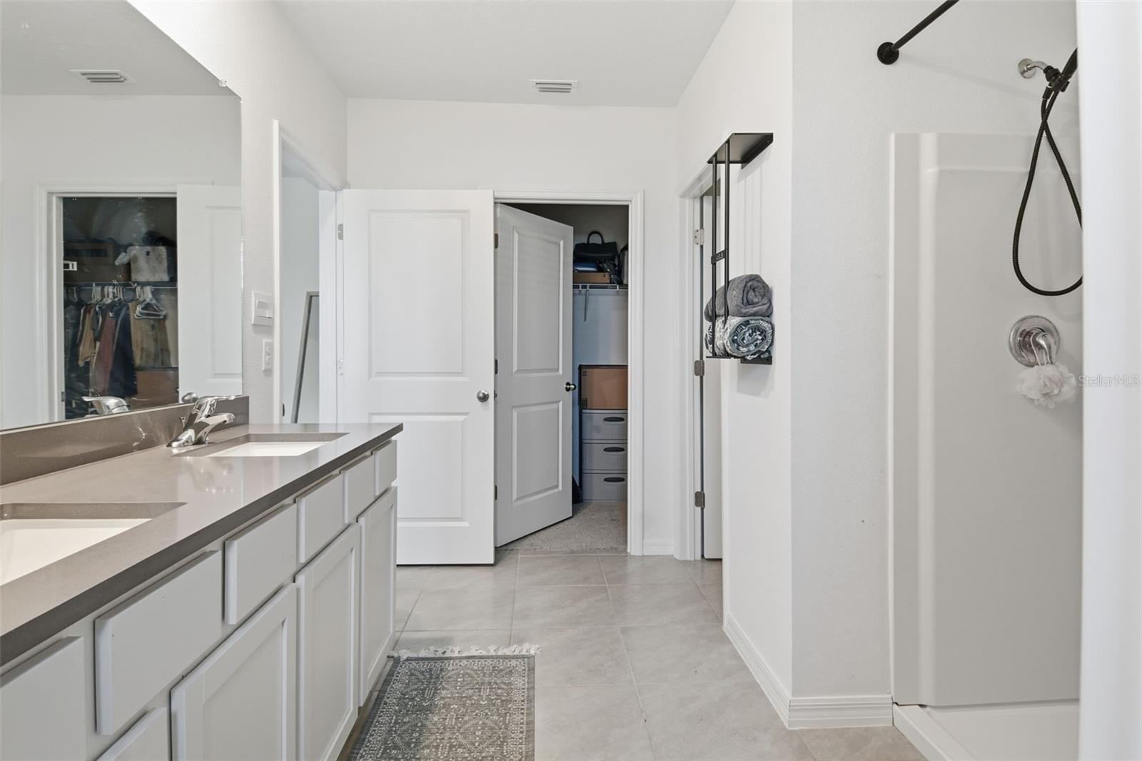 Image 4 of 26 For 3844 Sunny Spring Street