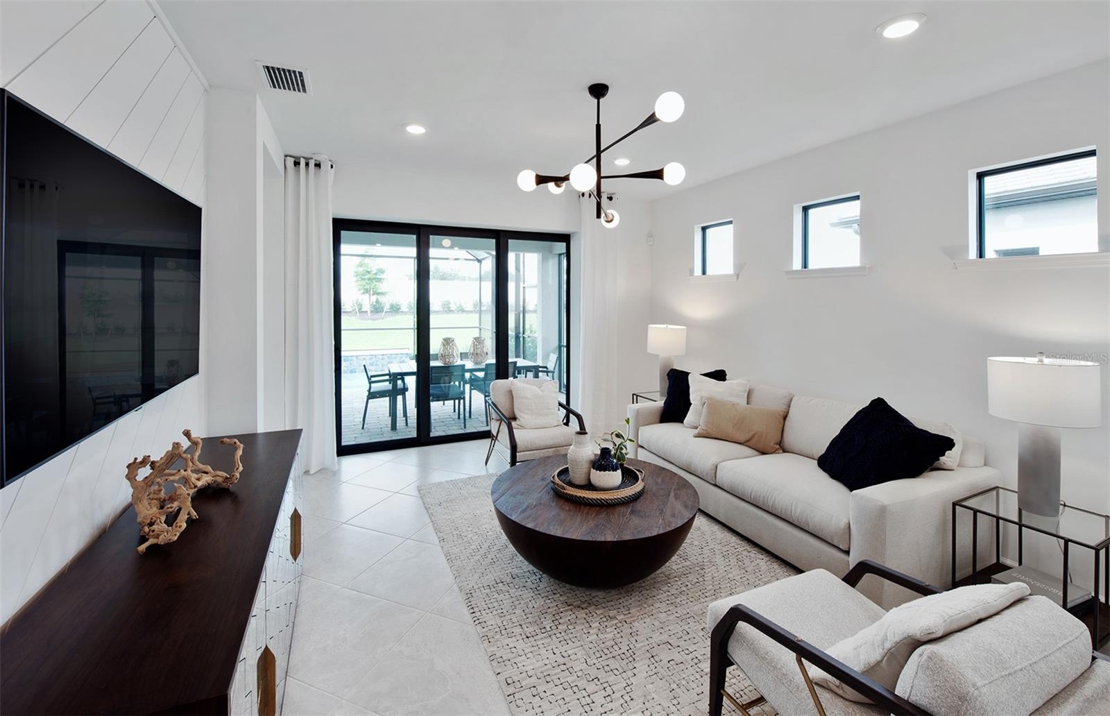 Image 11 of 28 For 4731 Gardner Street