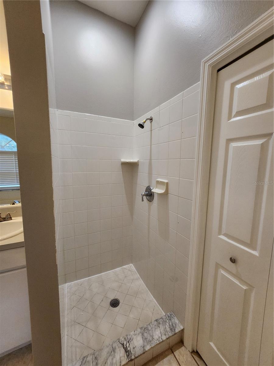 Image 10 of 28 For 22707 Roderick Drive