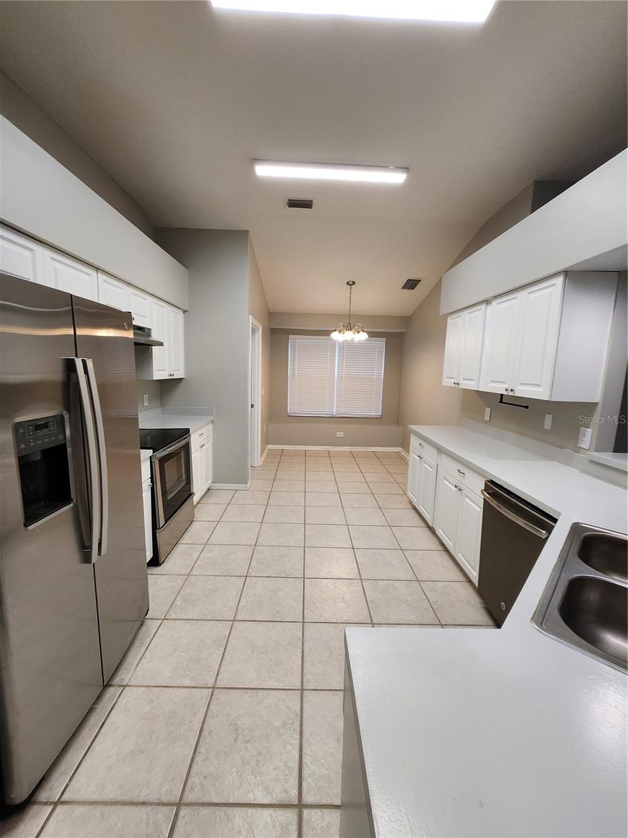 Image 6 of 28 For 22707 Roderick Drive