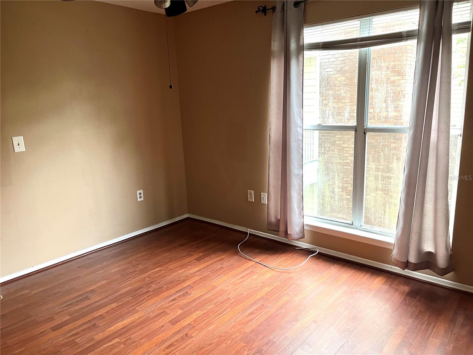 Image 19 of 23 For 10122 Winsford Oak Boulevard 411