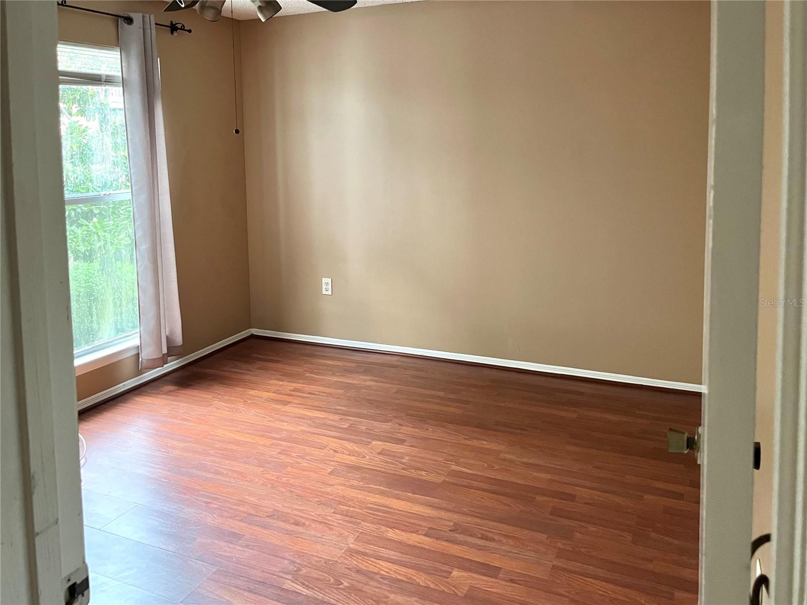 Image 21 of 23 For 10122 Winsford Oak Boulevard 411