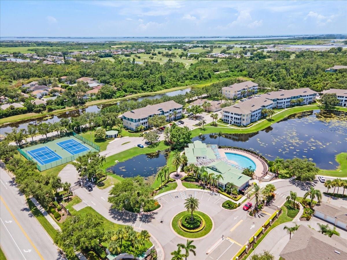 Image 40 of 42 For 4802 51st Street W 1311