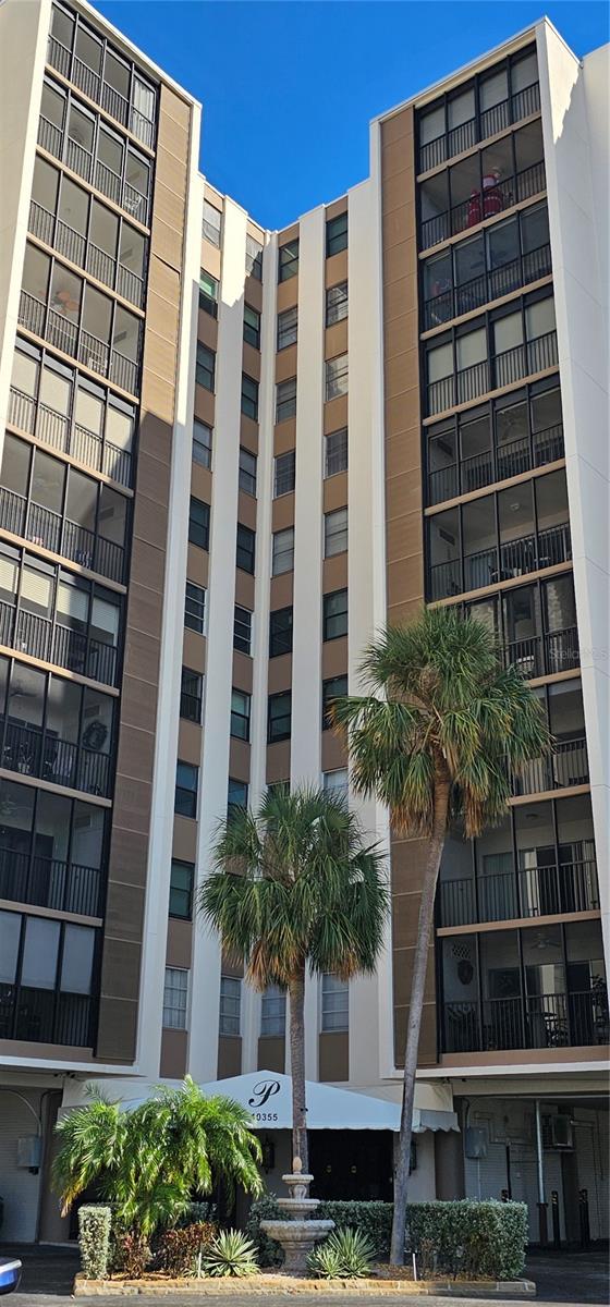 Image 28 of 32 For 10355 Paradise Boulevard 710