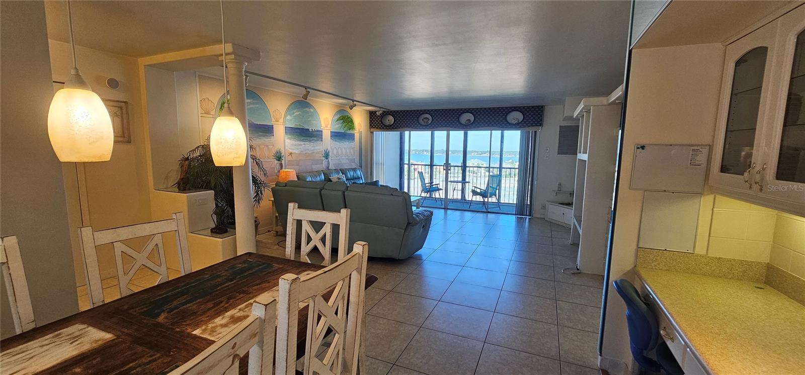 Image 4 of 32 For 10355 Paradise Boulevard 710