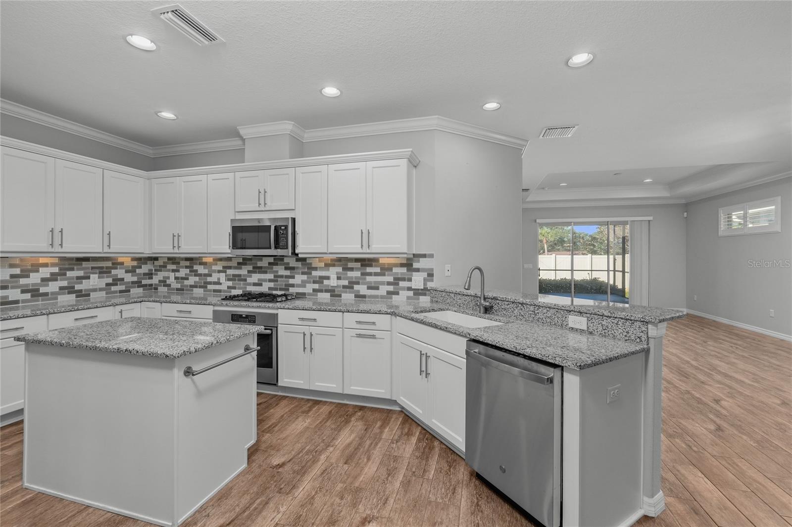 Image 8 of 29 For 1466 Twin Villas Way