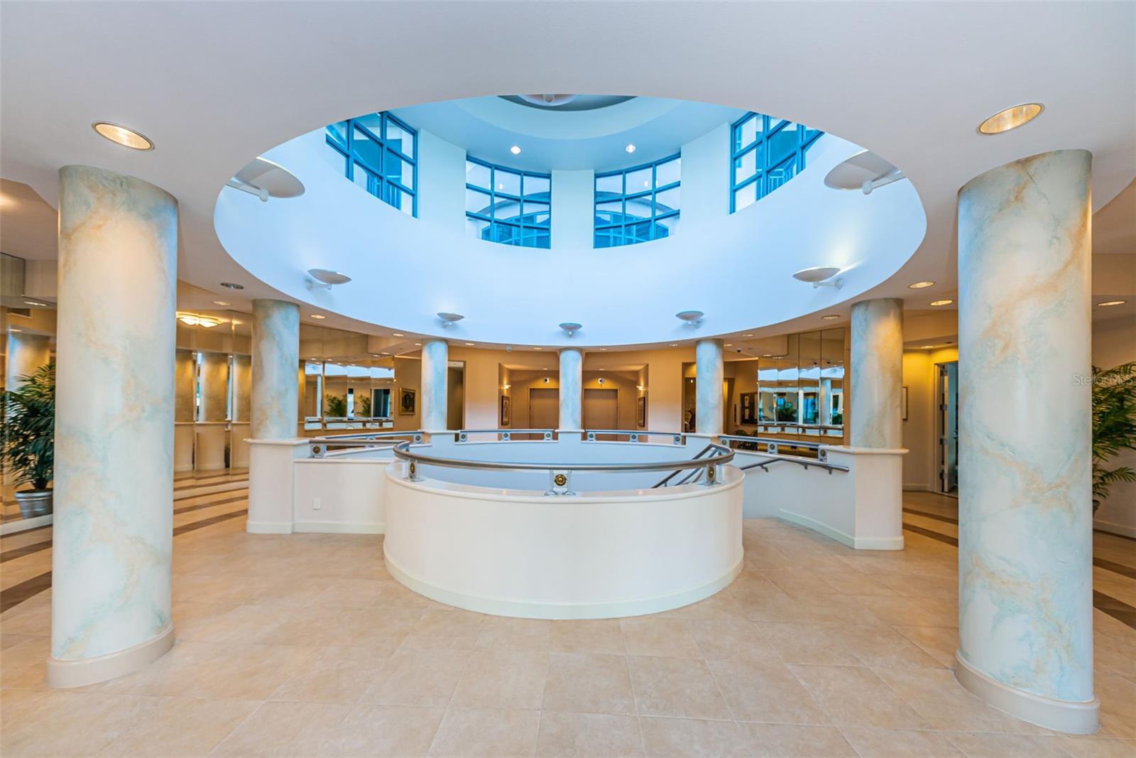 Image 16 of 49 For 1520 Gulf Boulevard 1201