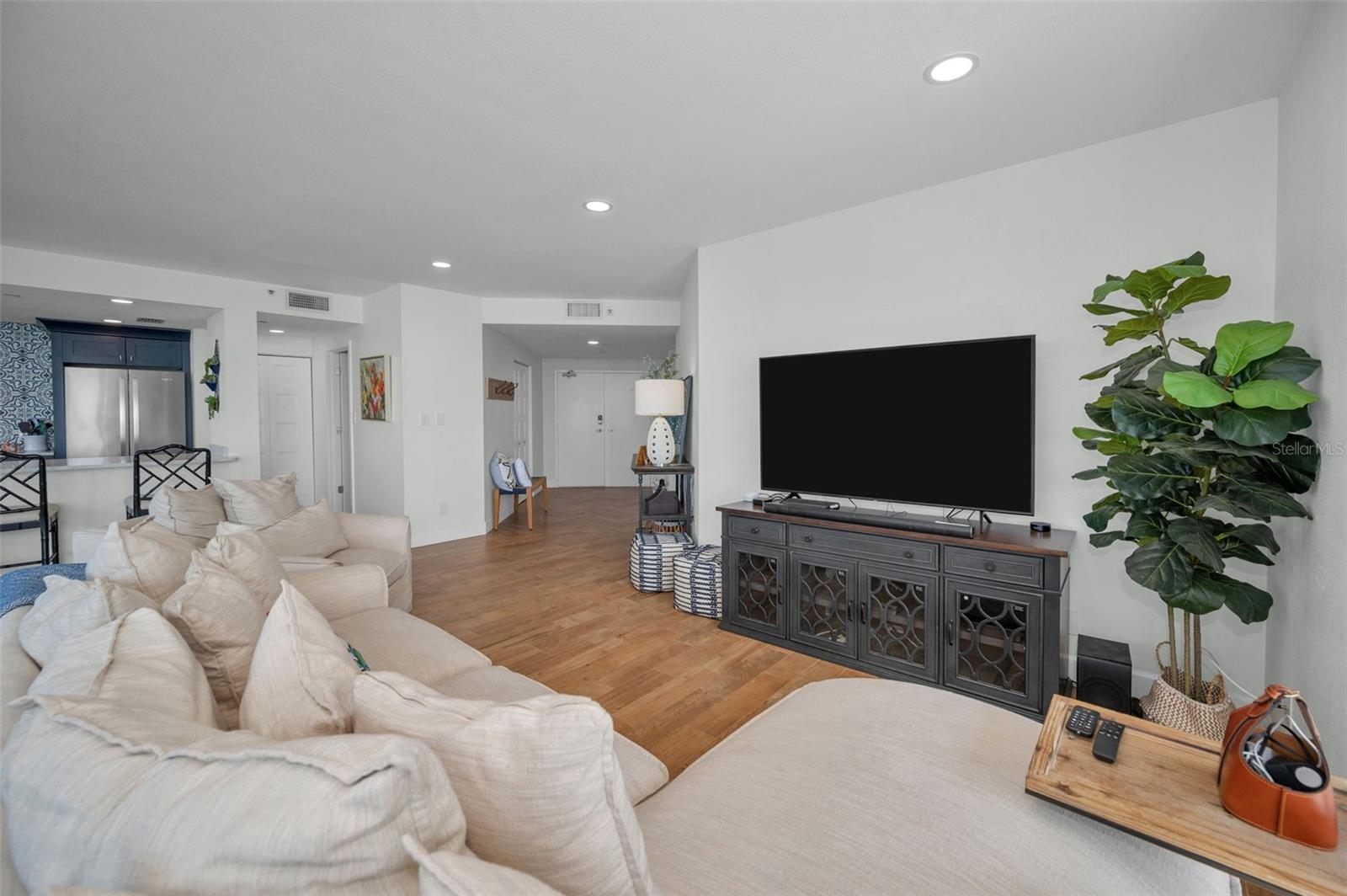 Image 18 of 49 For 1520 Gulf Boulevard 1201