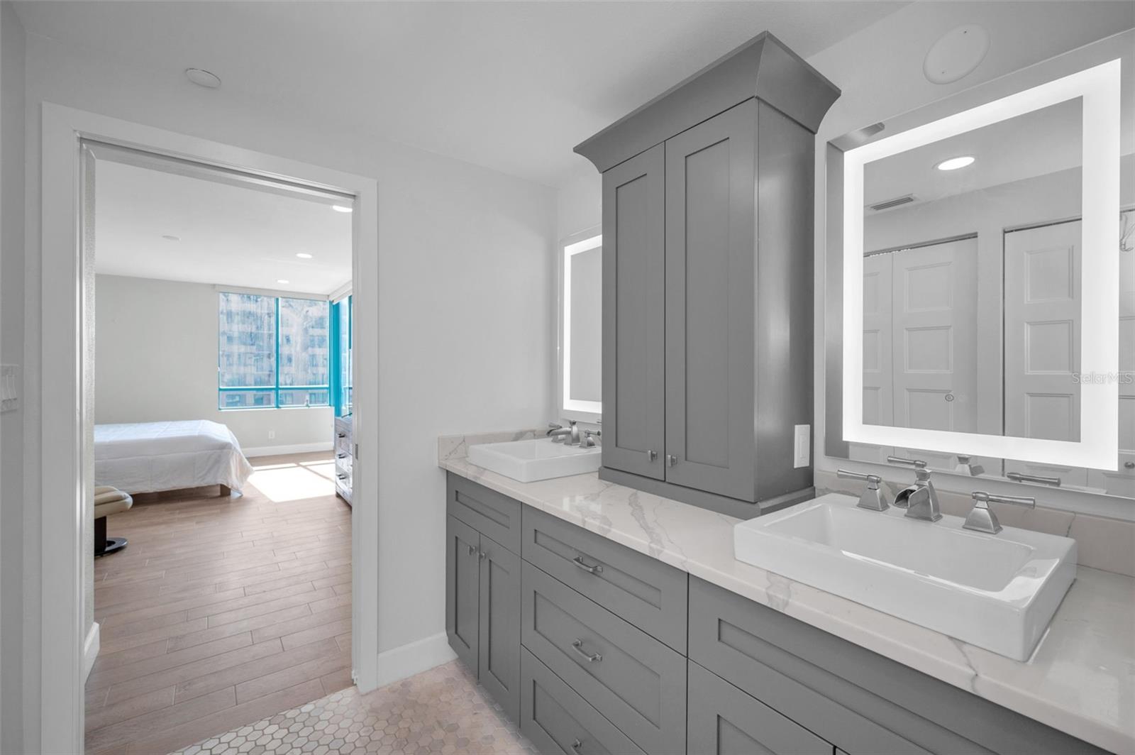 Image 31 of 49 For 1520 Gulf Boulevard 1201