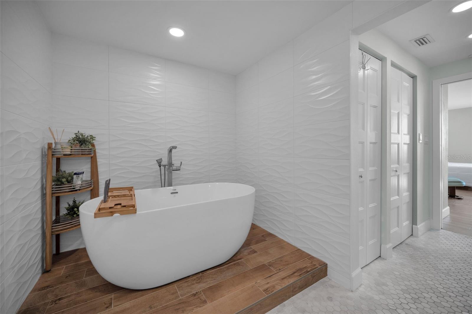 Image 34 of 49 For 1520 Gulf Boulevard 1201