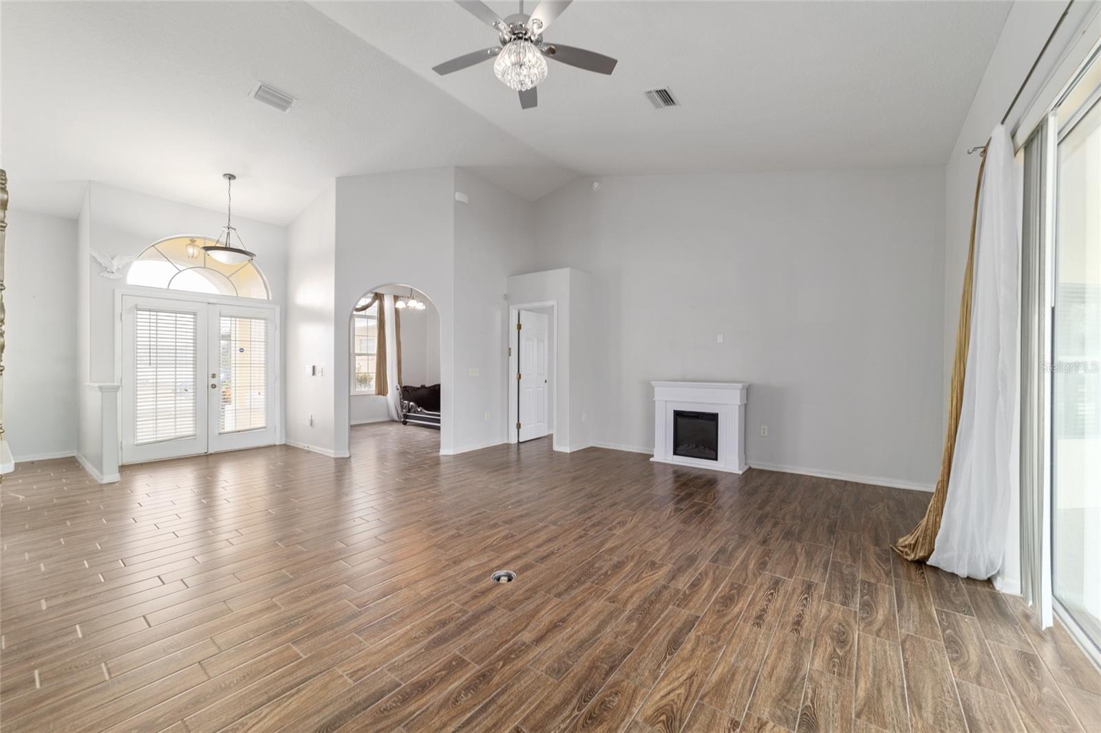 Image 14 of 78 For 5583 83rd Lane