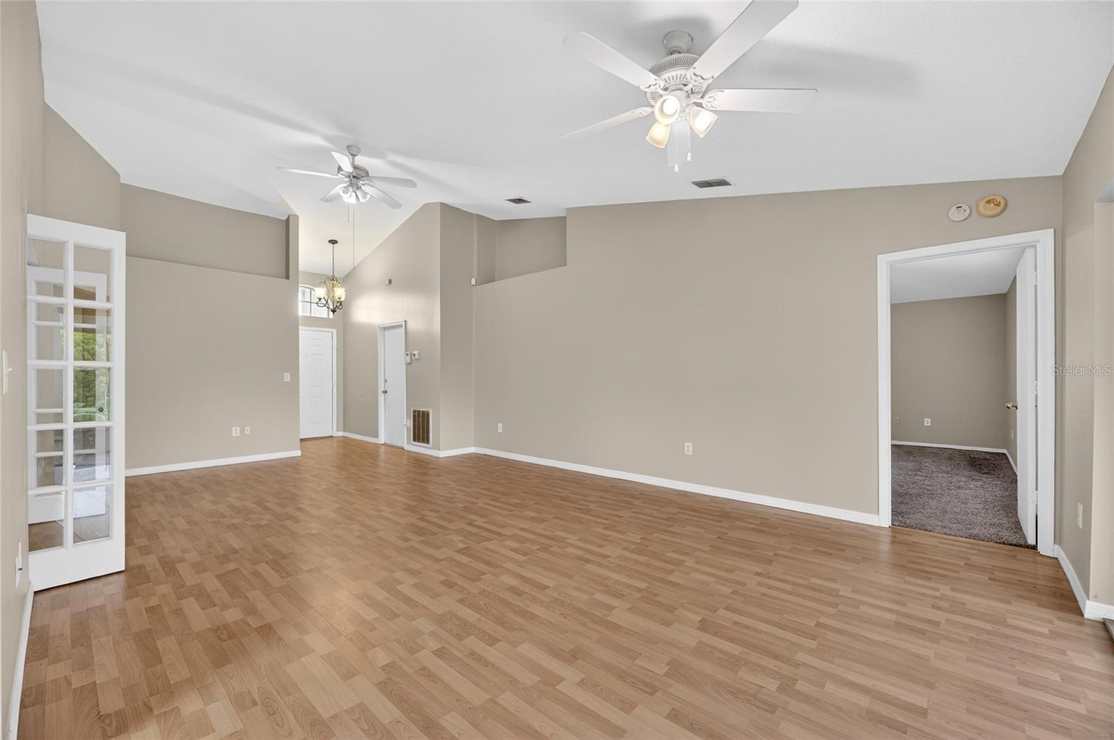 Image 10 of 57 For 140 Lookout Drive