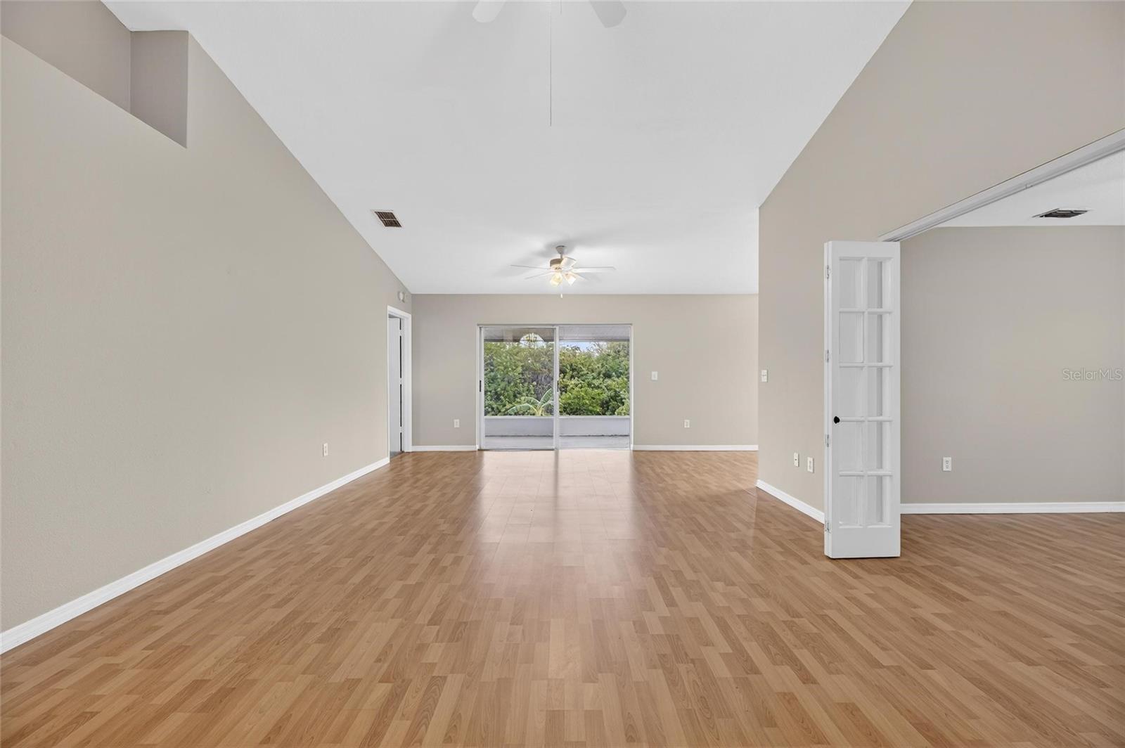 Image 12 of 57 For 140 Lookout Drive