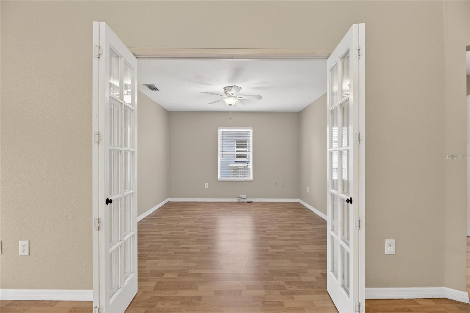 Image 13 of 57 For 140 Lookout Drive