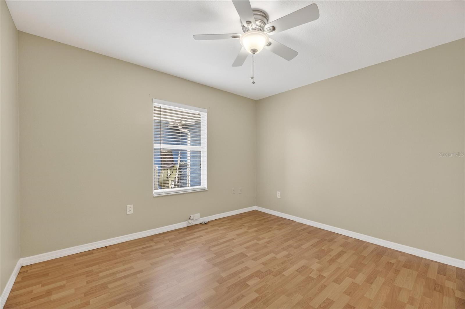 Image 14 of 57 For 140 Lookout Drive