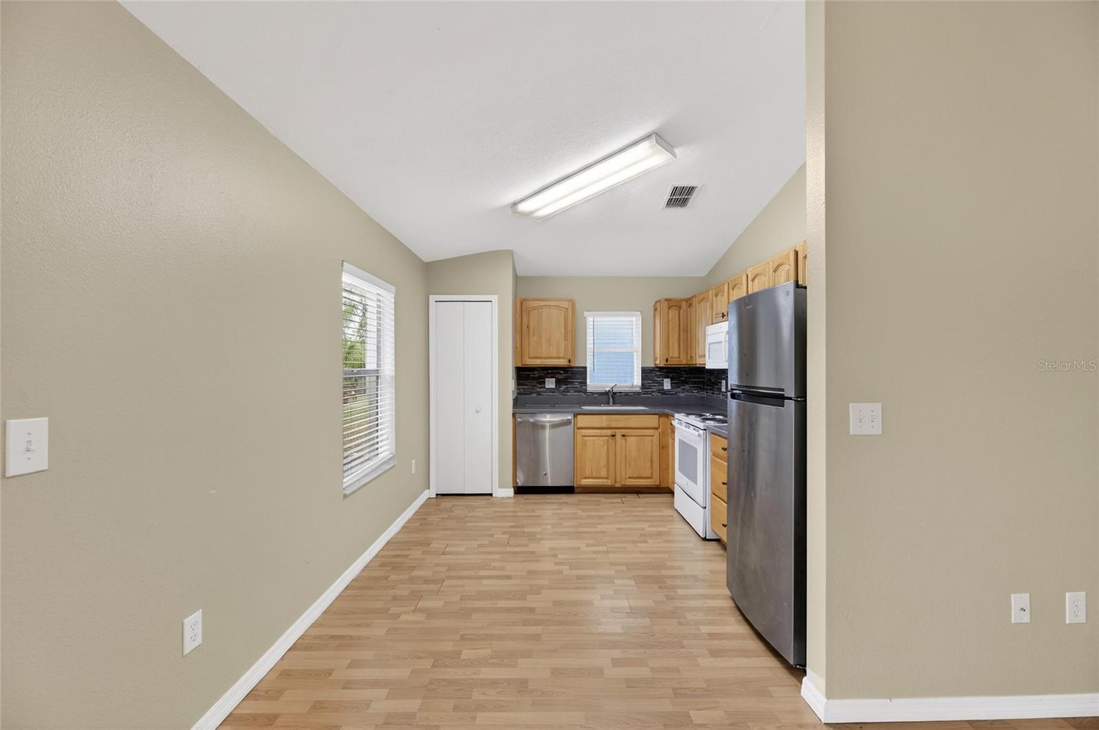 Image 21 of 57 For 140 Lookout Drive