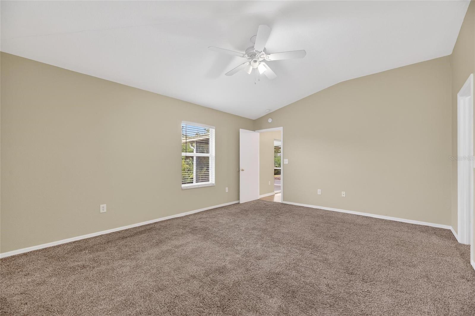 Image 23 of 57 For 140 Lookout Drive