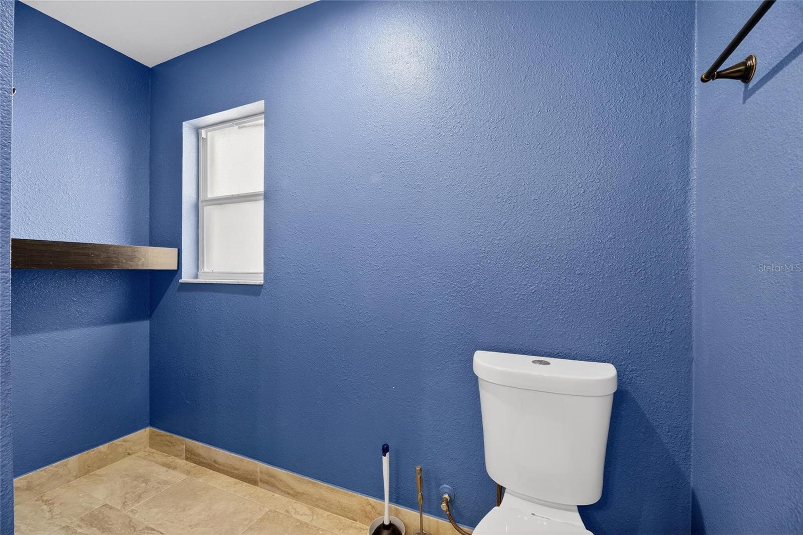 Image 24 of 57 For 140 Lookout Drive