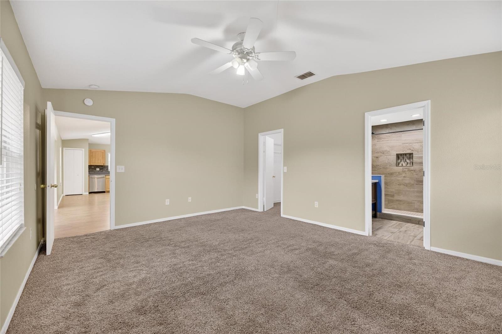 Image 28 of 57 For 140 Lookout Drive