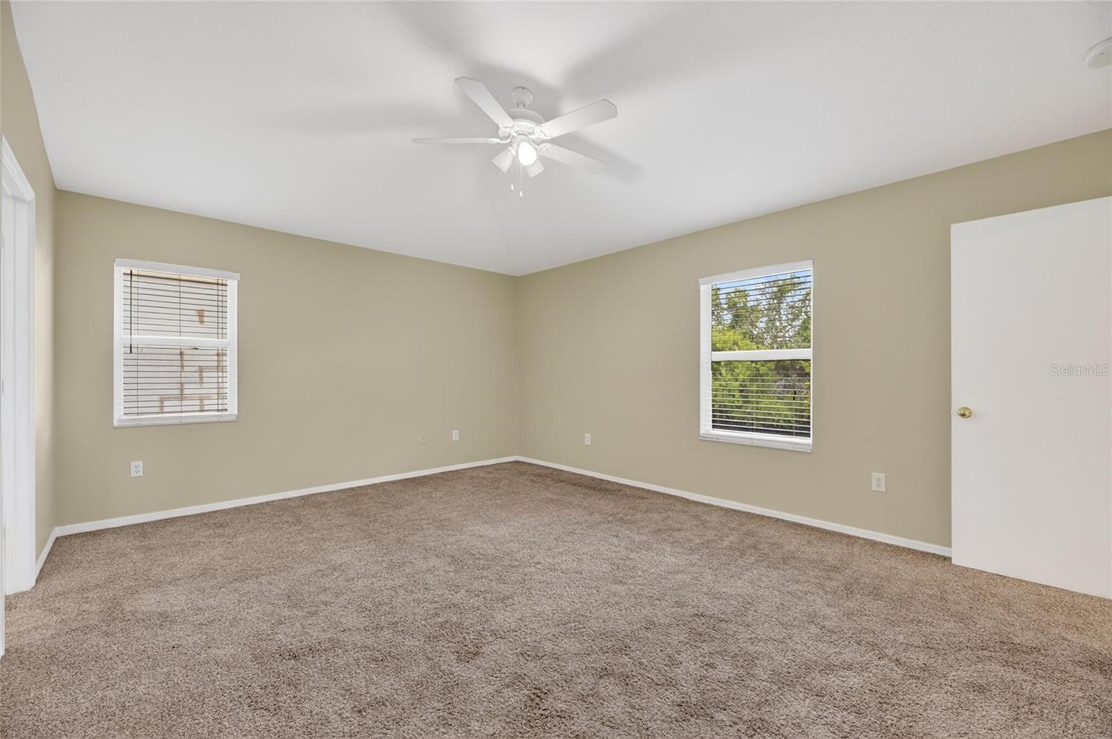 Image 38 of 57 For 140 Lookout Drive