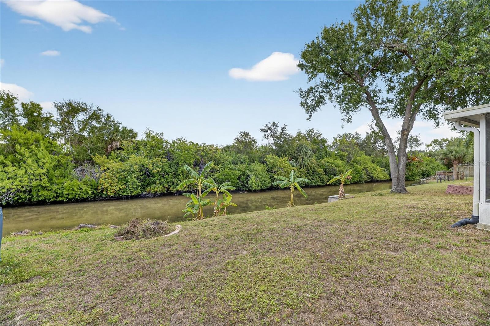 Image 48 of 57 For 140 Lookout Drive