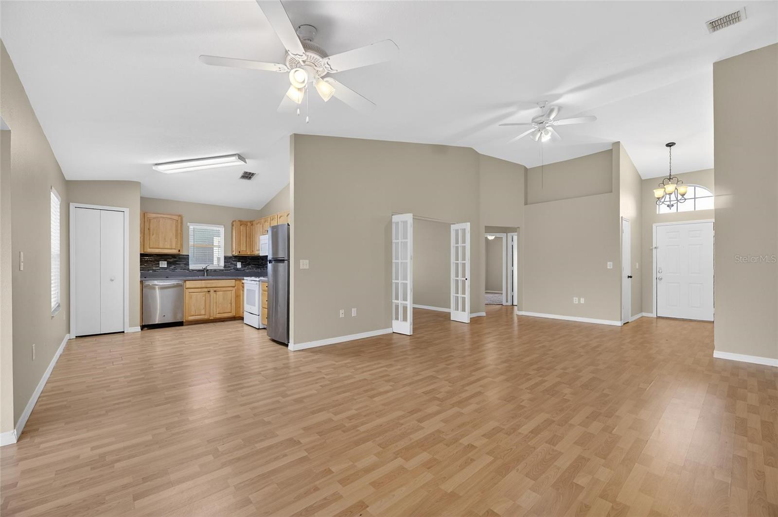 Image 9 of 57 For 140 Lookout Drive