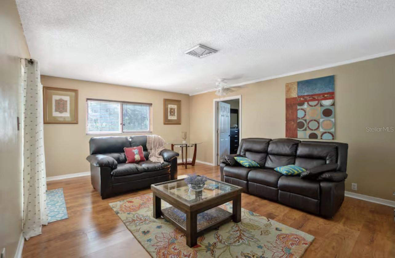 Image 4 of 18 For 7221 Northbridge Boulevard