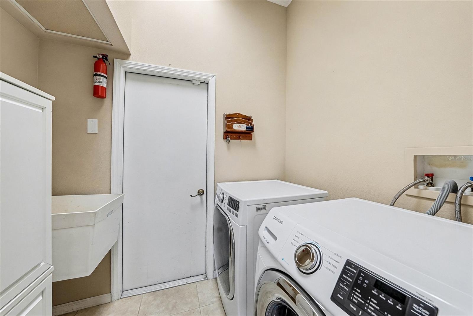 Image 15 of 27 For 7726 Bouquet Court